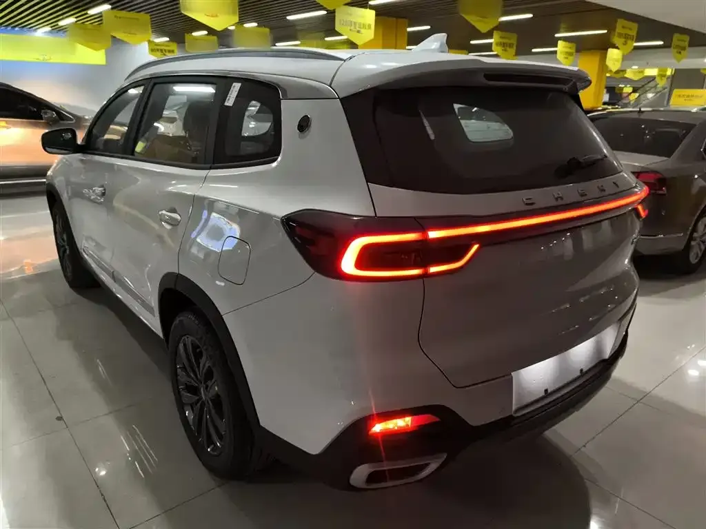 Chery Tiggo 8 — фото 3