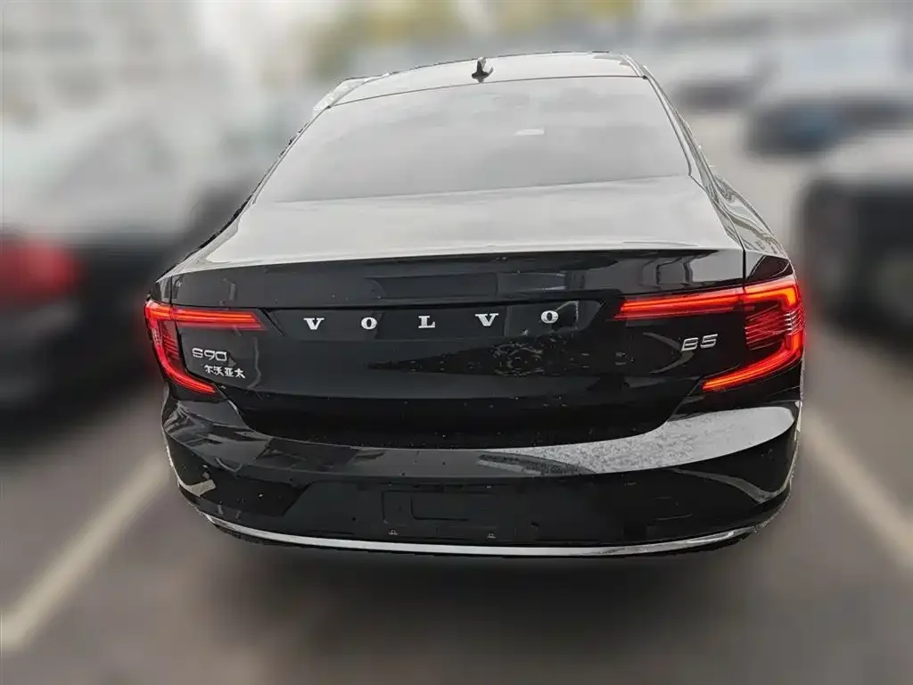 Volvo S90 2025 из CN, фото 4