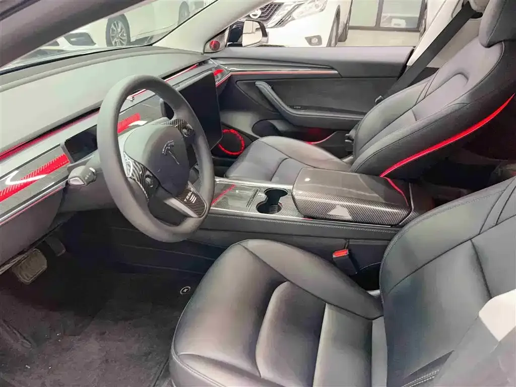 Tesla Model 3 — фото 3