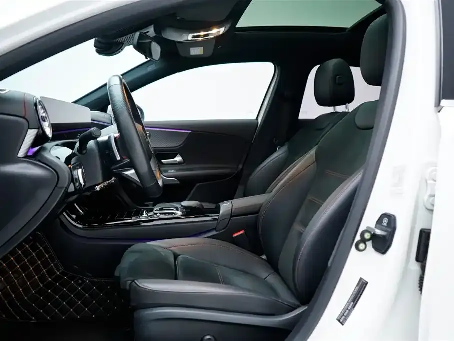 Mercedes-Benz A-Class 2023 из CN, фото 2