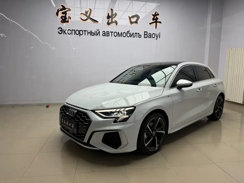 Audi A3 2022 из CN, фото 1