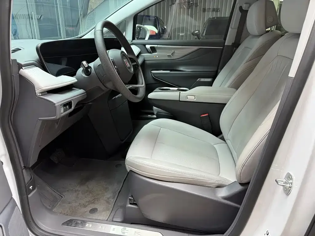 Buick GL8 2025 из CN, фото 3