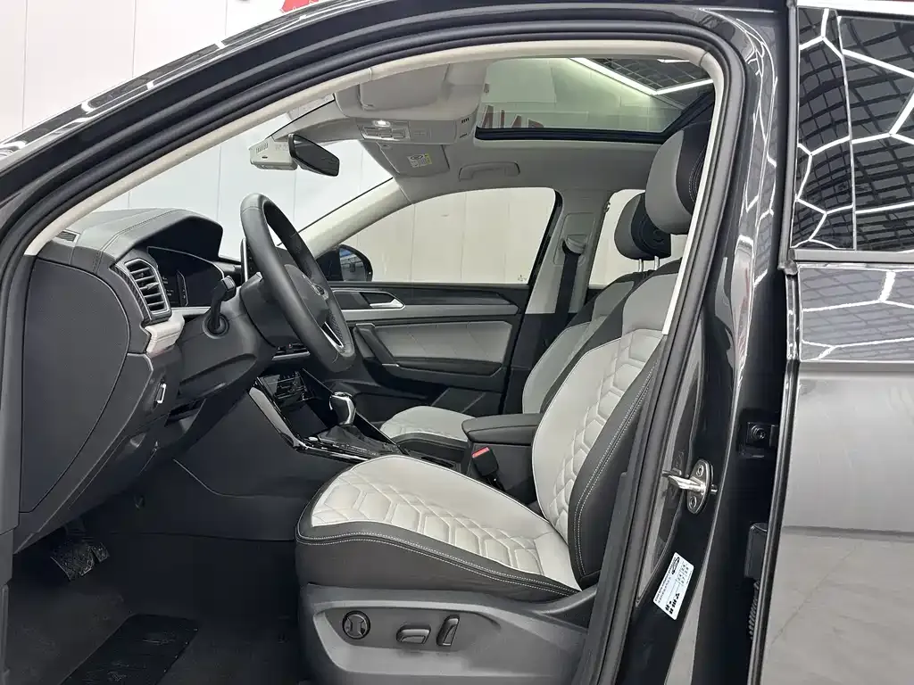 Volkswagen Tayron 2023 из CN, фото 8
