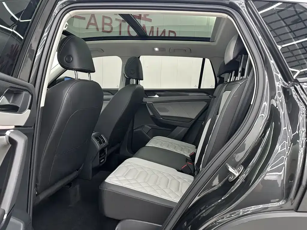 Volkswagen Tayron 2023 из CN, фото 3