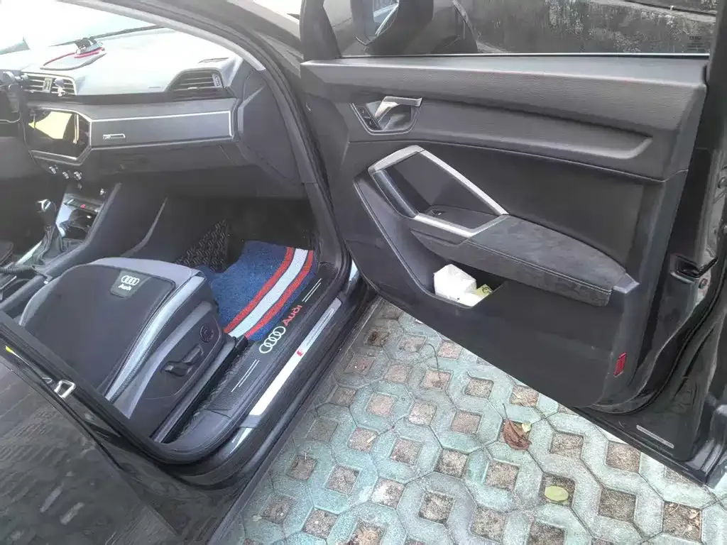 Audi Q3 2021 из CN, фото 5