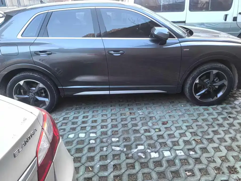 Audi Q3 2021 из CN, фото 4