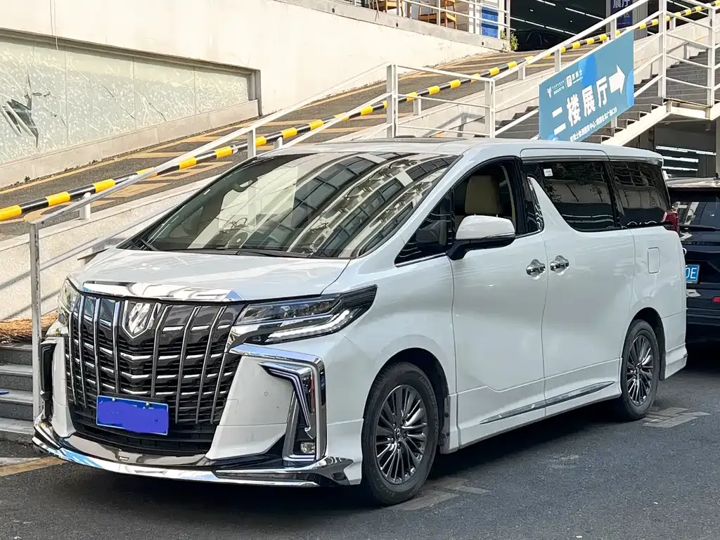 Toyota Vellfire 2022 из CN, фото 10