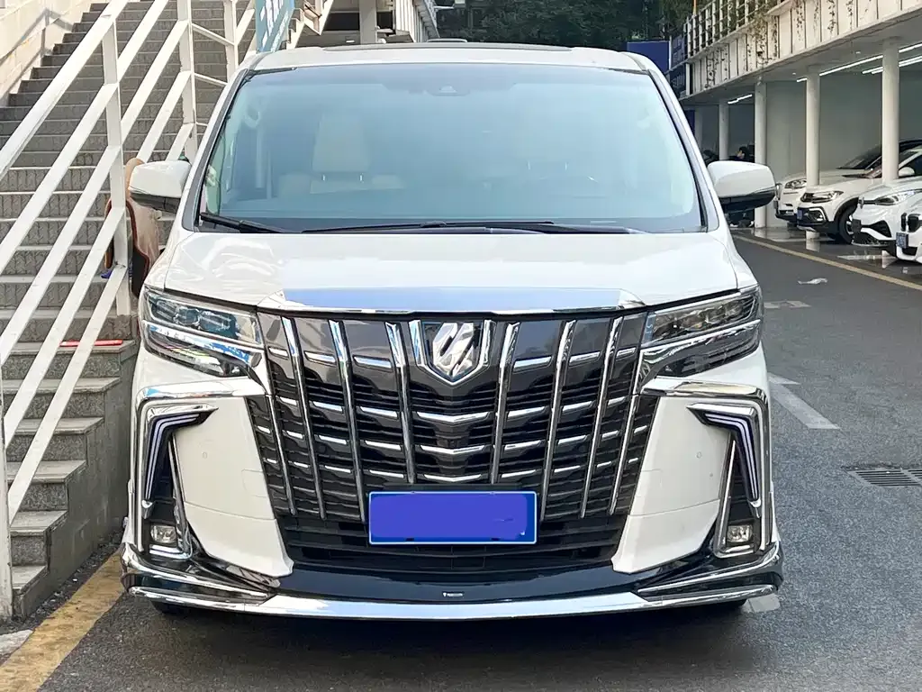 Toyota Vellfire 2022 из CN, фото 3