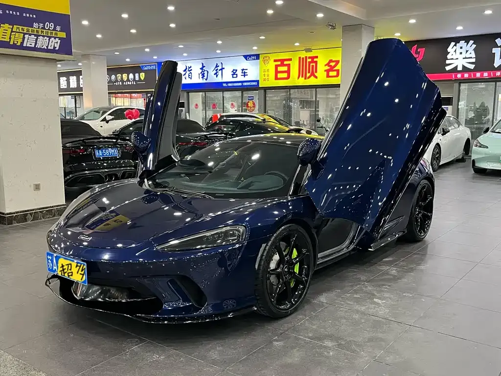 McLaren GT