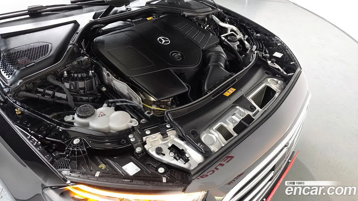 Mercedes-Benz E-Class 2025 из KR, фото 9