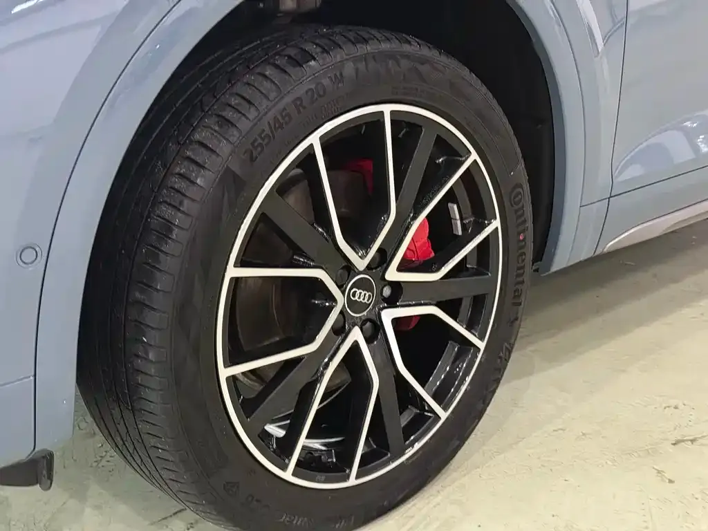 Audi Q5L 2022 из CN, фото 10