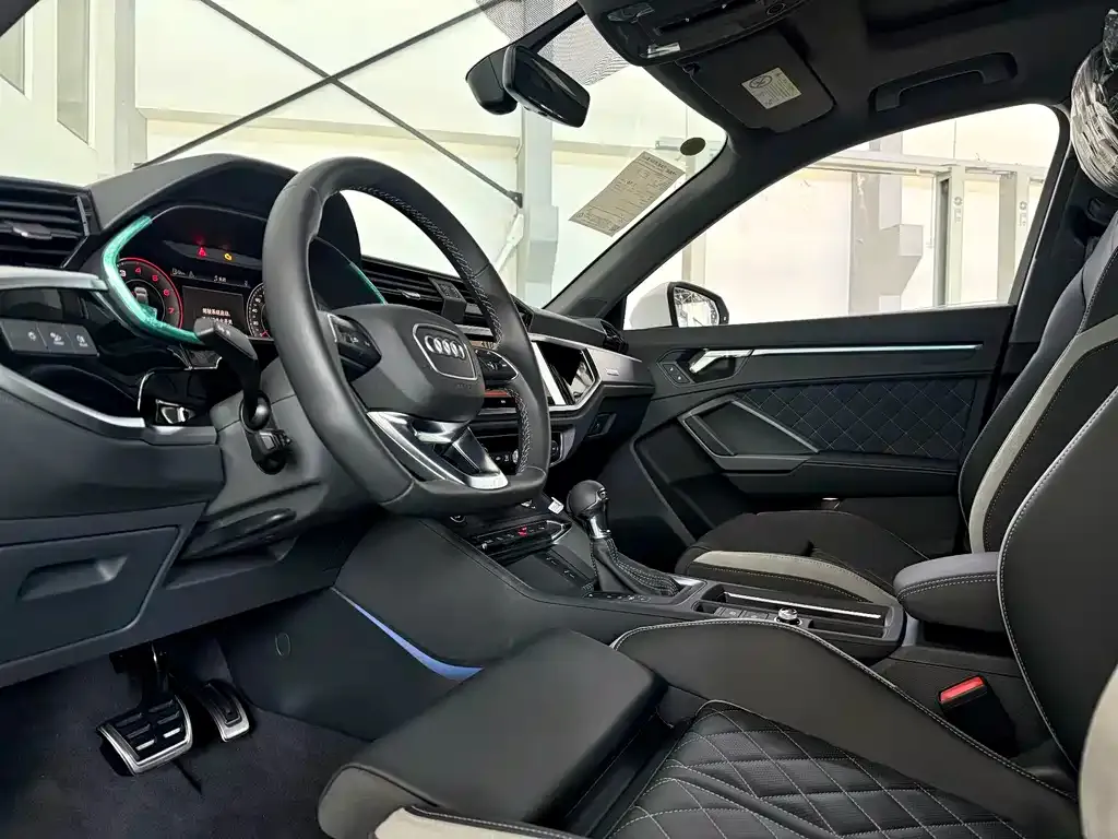 Audi Q5L 2022 из CN, фото 6