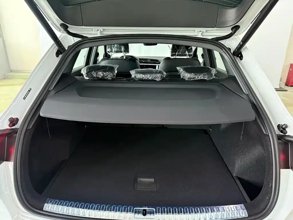 Audi Q5L 2022 из CN, фото 3