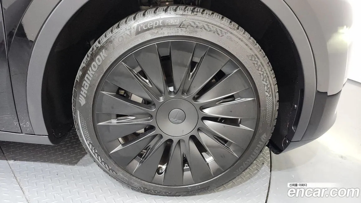 Tesla Model Y 2024 из KR, фото 10