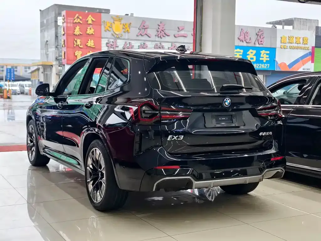 BMW iX3 2024 из CN, фото 9