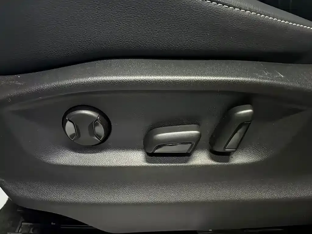 Volkswagen Tiguan L 2023 из CN, фото 2