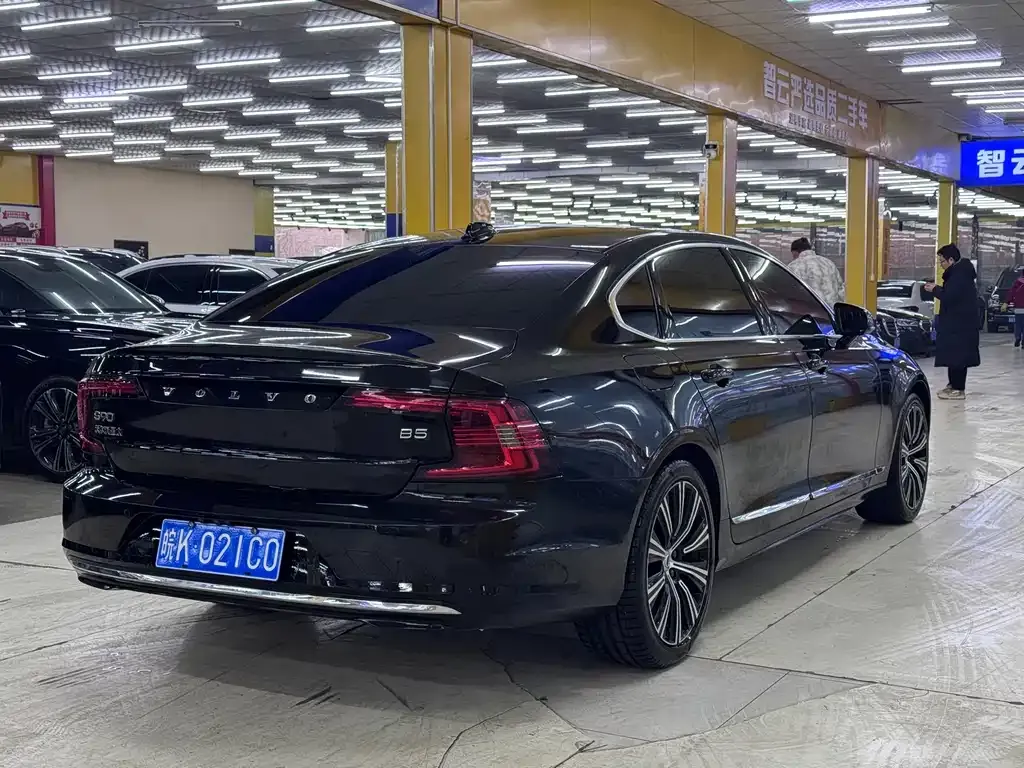 Volvo S90 2023 из CN, фото 5
