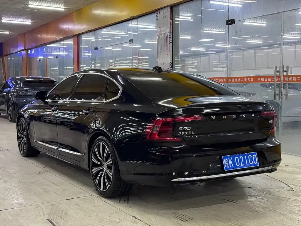 Volvo S90 2023 из CN, фото 9