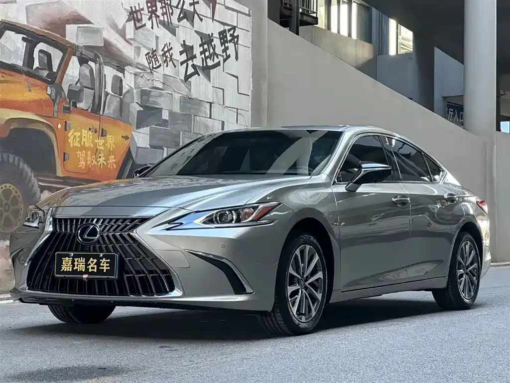 Lexus ES 2024 из CN, фото 1