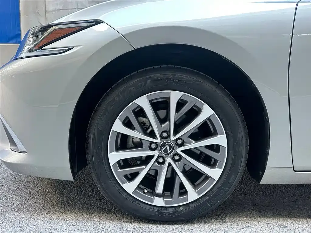 Lexus ES 2024 из CN, фото 10
