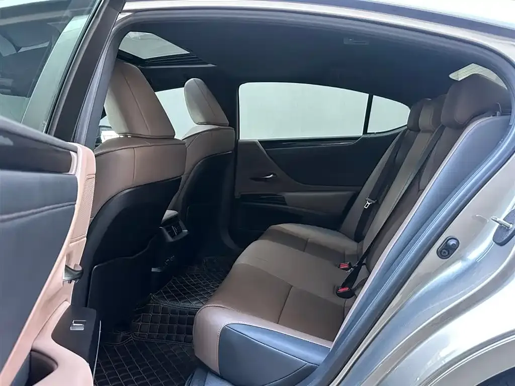 Lexus ES 2024 из CN, фото 5