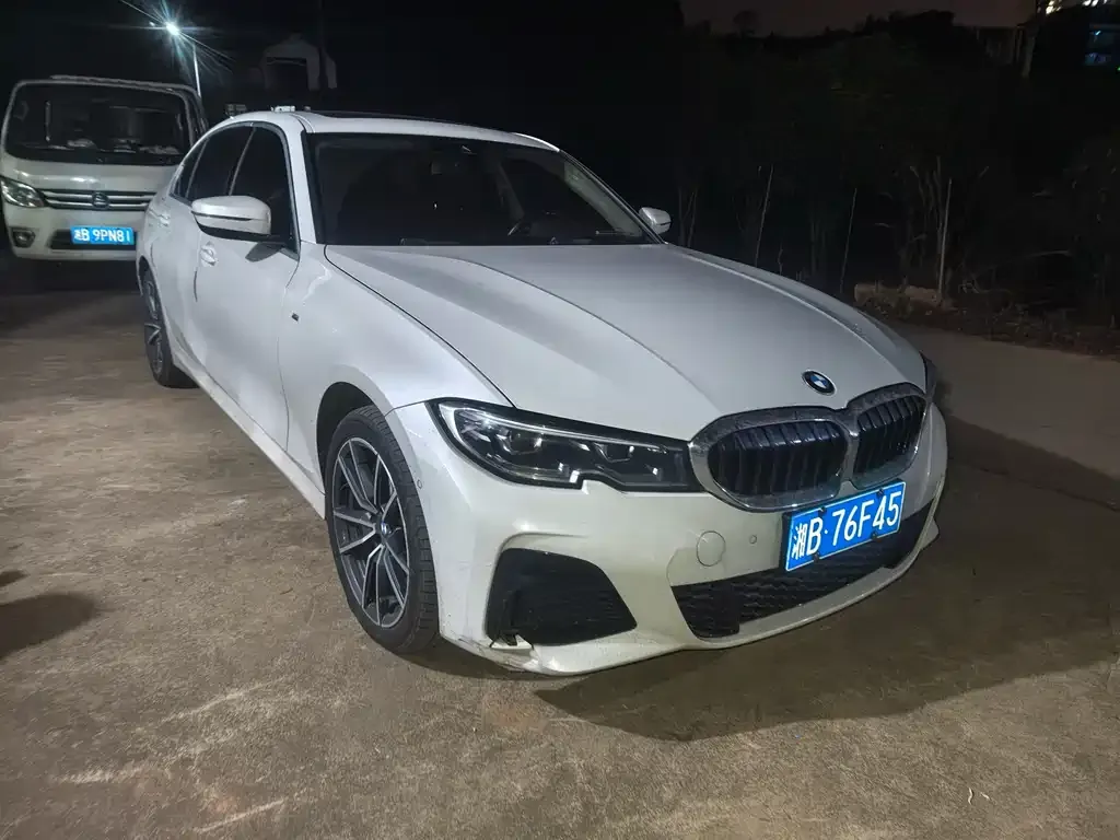 BMW 3 Series 2021 из CN, фото 1