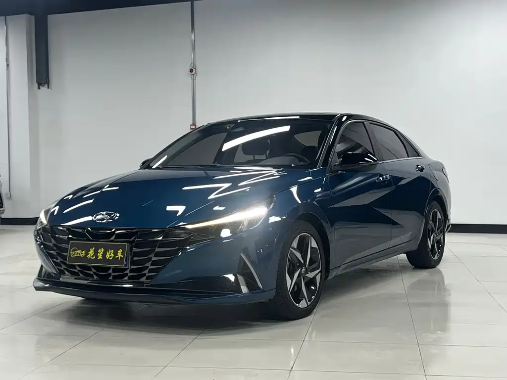Hyundai Elantra 2022 из CN, фото 1