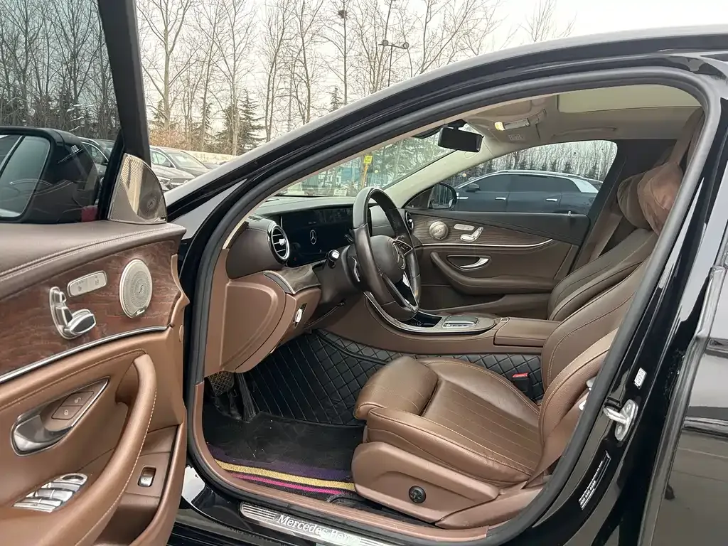 Mercedes-Benz E-Class 2022 из CN, фото 4