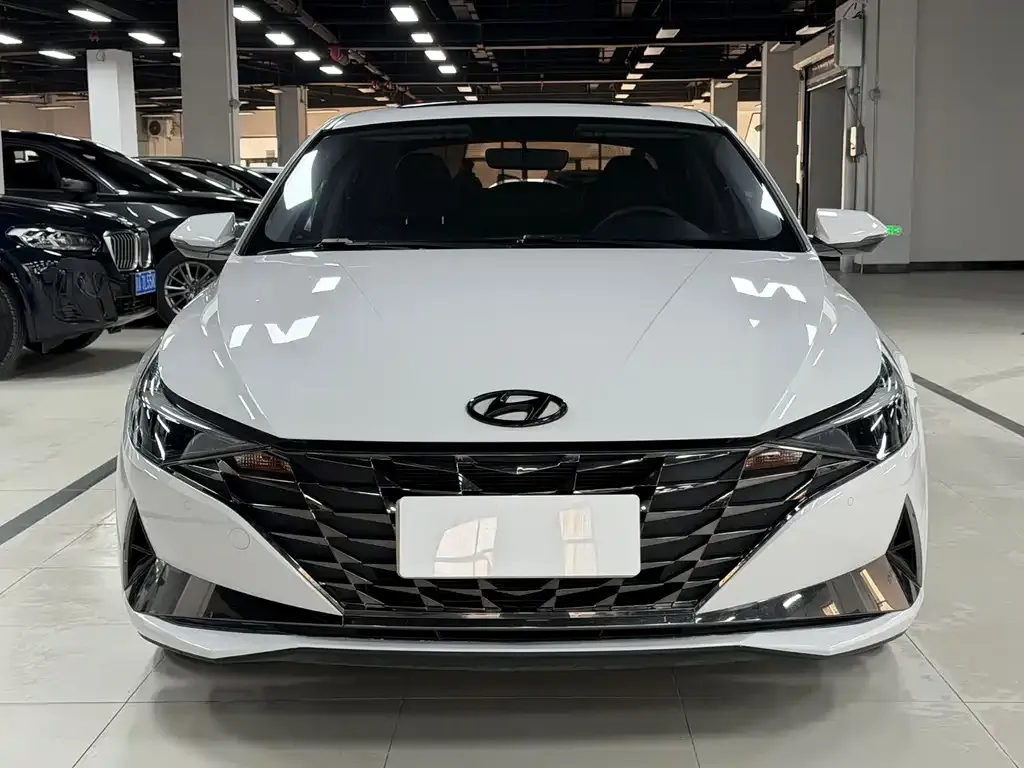 Hyundai Elantra 2022 из CN, фото 3