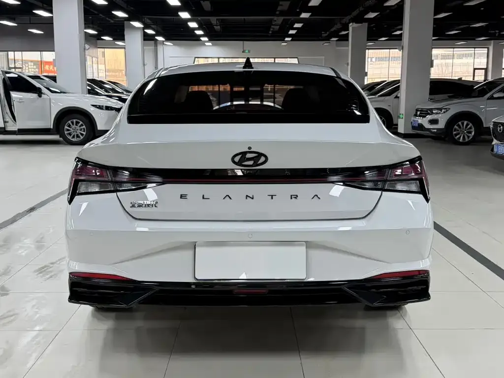 Hyundai Elantra 2022 из CN, фото 9