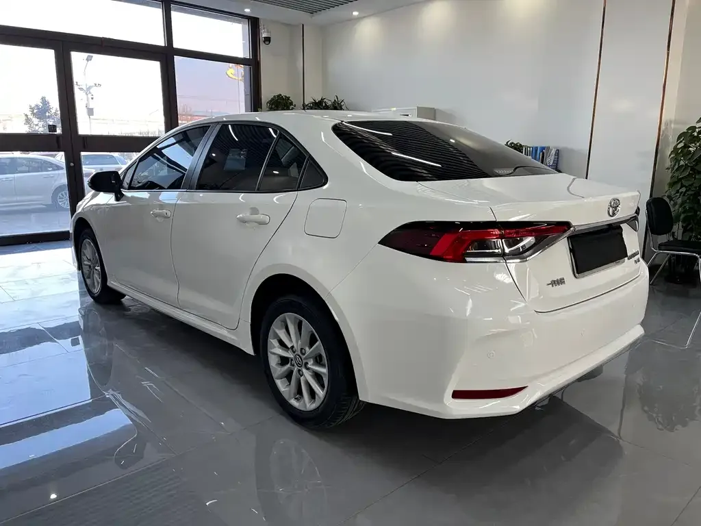 Toyota Corolla 2023 из CN, фото 8