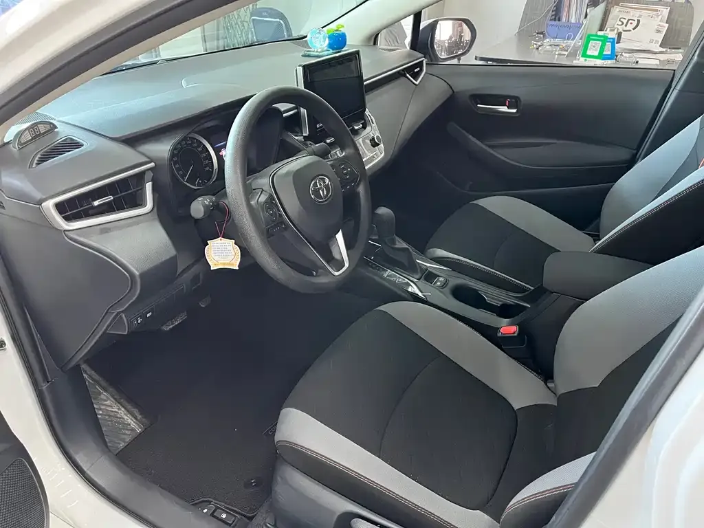 Toyota Corolla 2023 из CN, фото 6