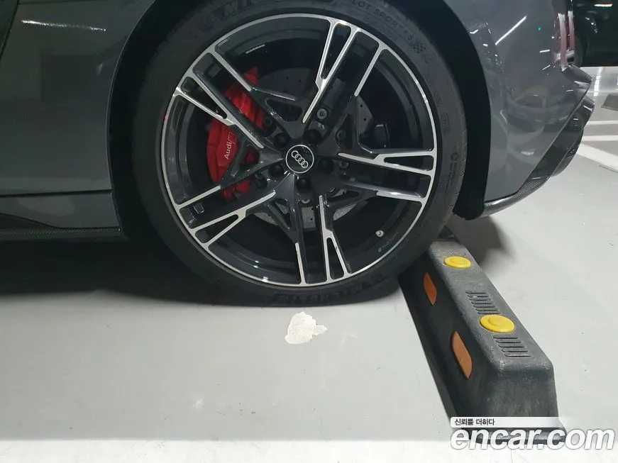 Audi R8 2022 из KR, фото 2