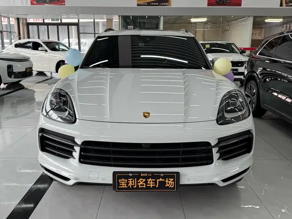 Porsche Cayenne Hybrid 2023 из CN, фото 1