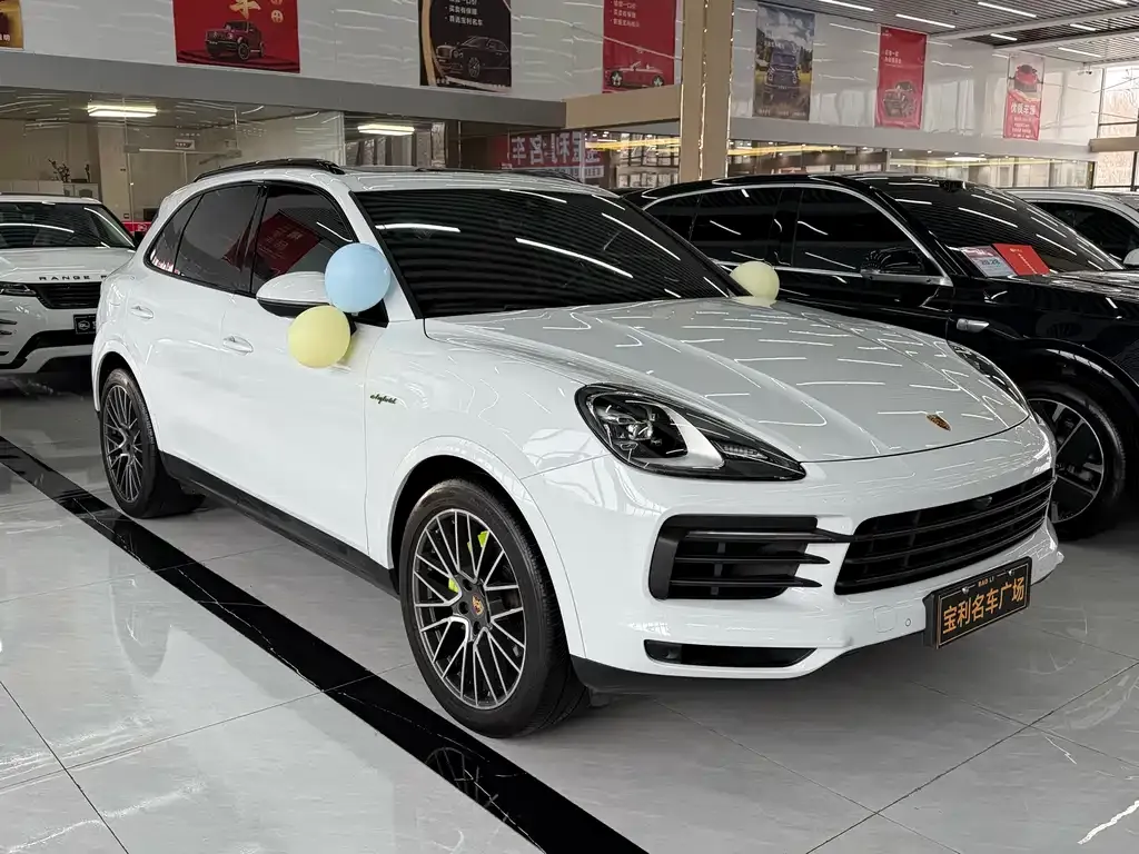 Porsche Cayenne Hybrid 2023 из CN, фото 4