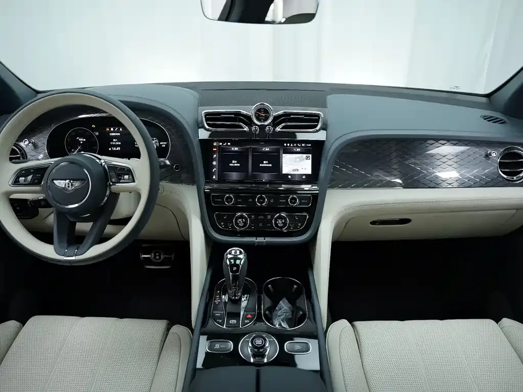 Bentley Bentayga 2022 из CN, фото 3