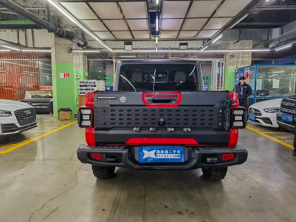 Jeep Gladiator 2024 из CN, фото 2