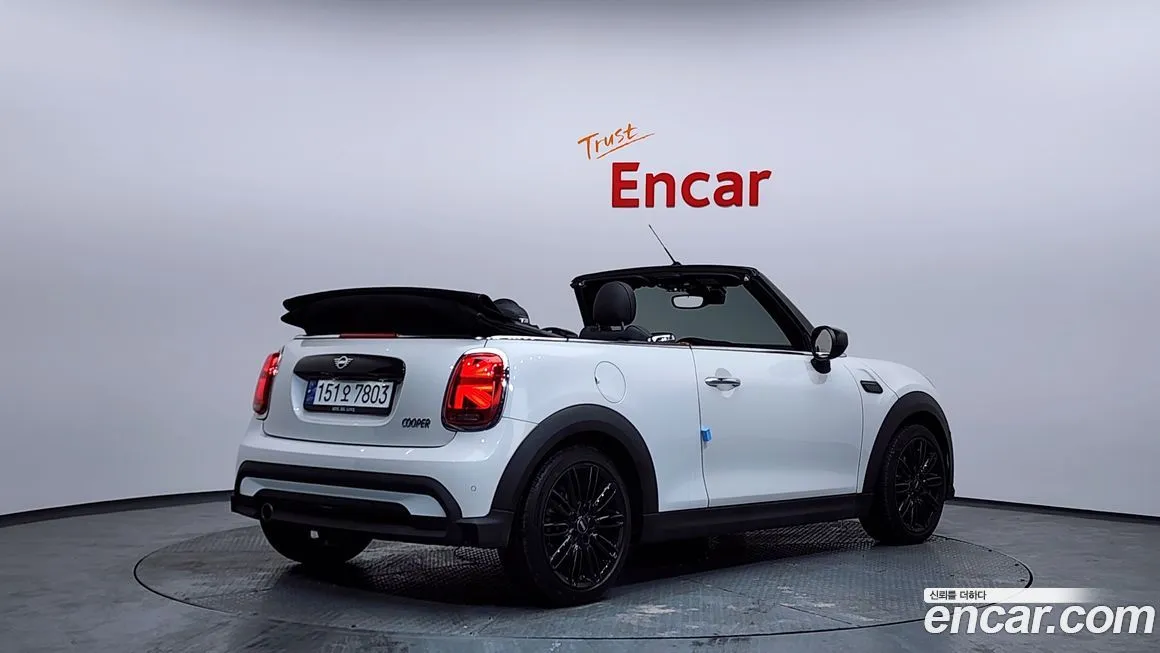 Mini Cooper Convertible 2024 из KR, фото 4