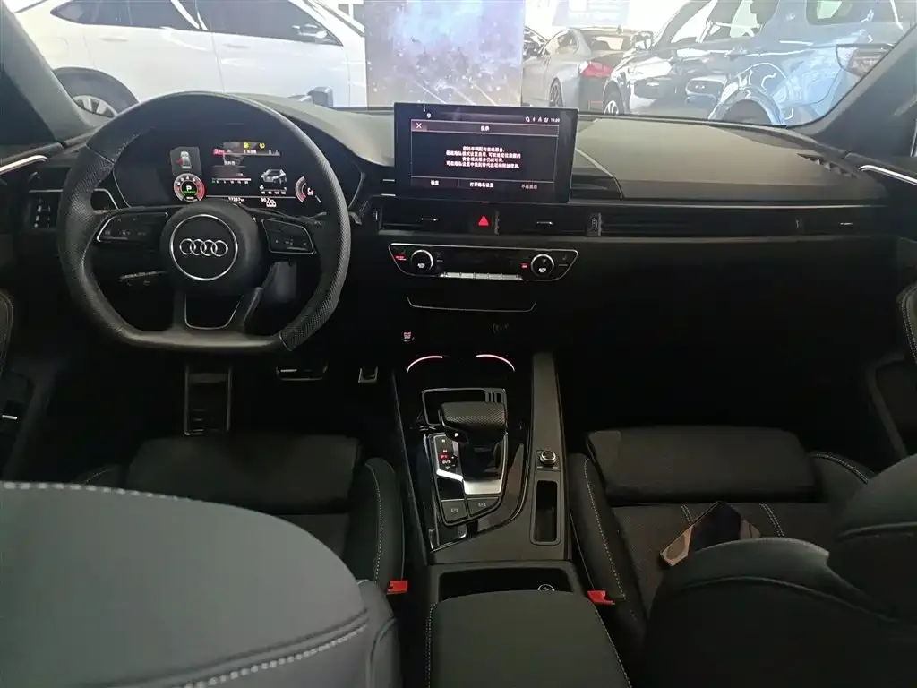Audi A4L 2024 из CN, фото 2
