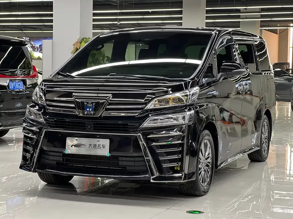 Toyota Vellfire 2023 из CN, фото 1
