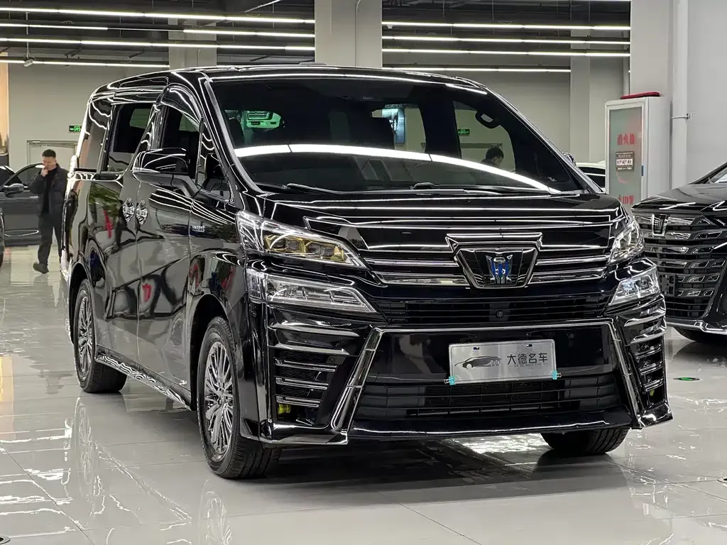 Toyota Vellfire 2023 из CN, фото 7