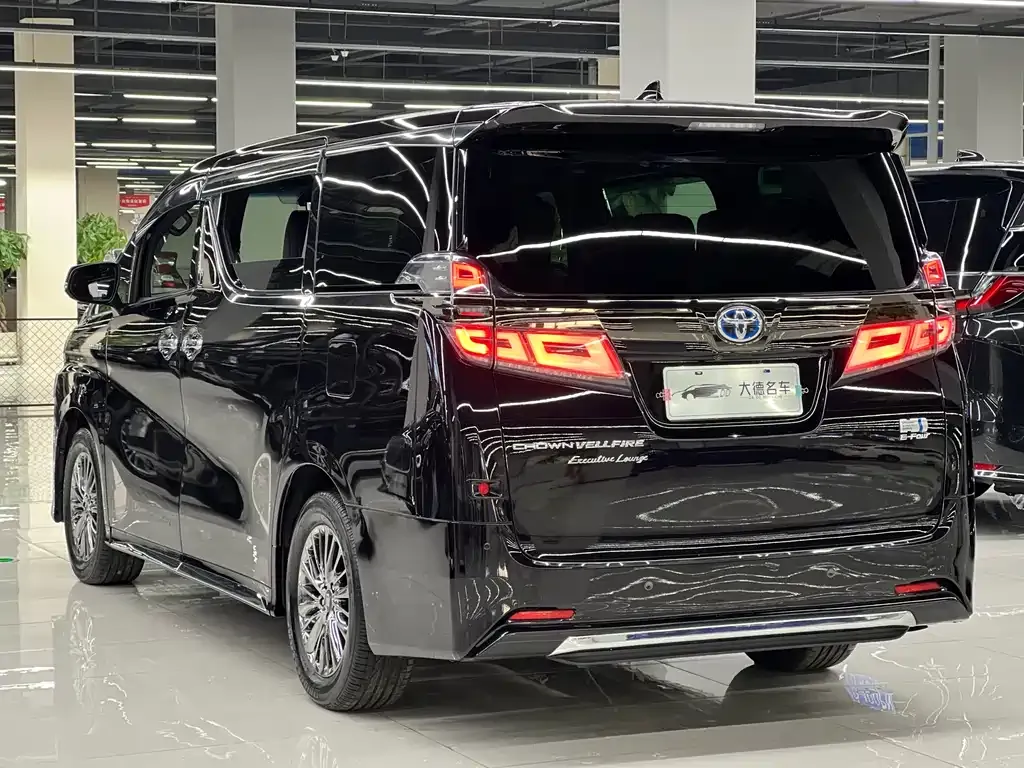 Toyota Vellfire 2023 из CN, фото 9