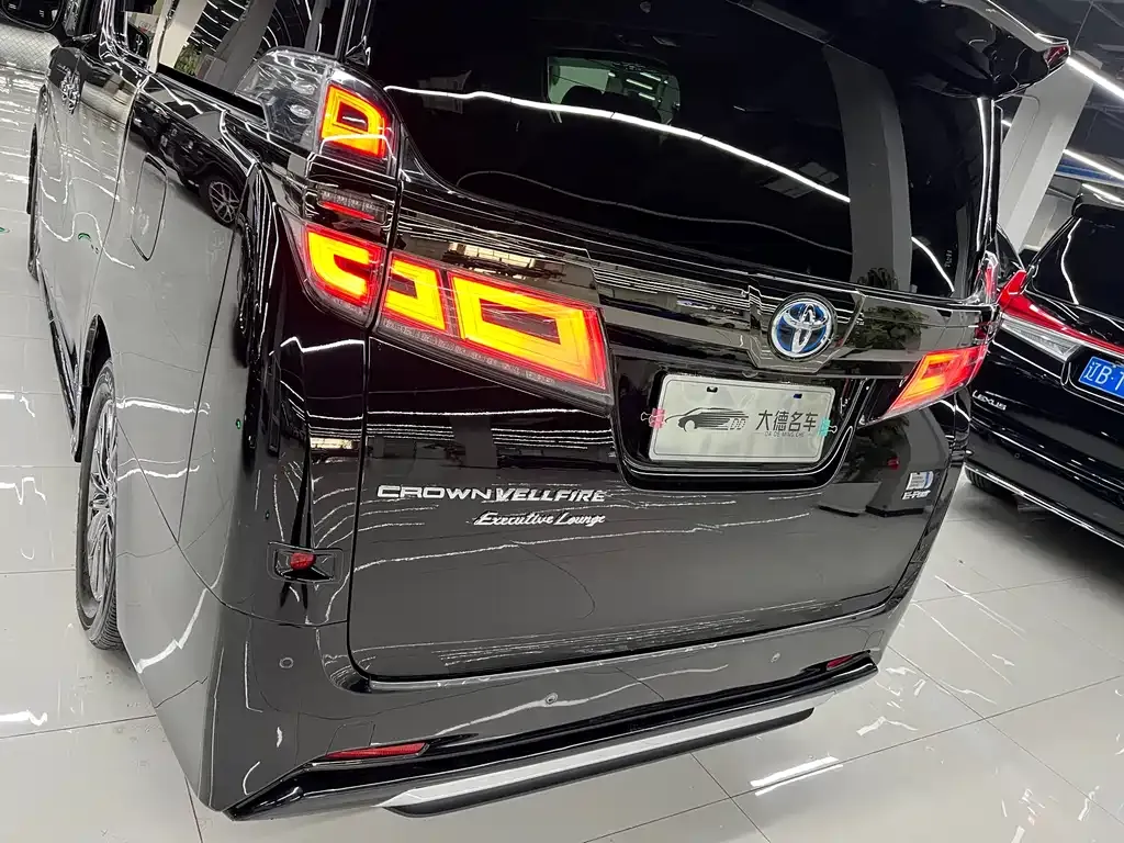 Toyota Vellfire 2023 из CN, фото 8