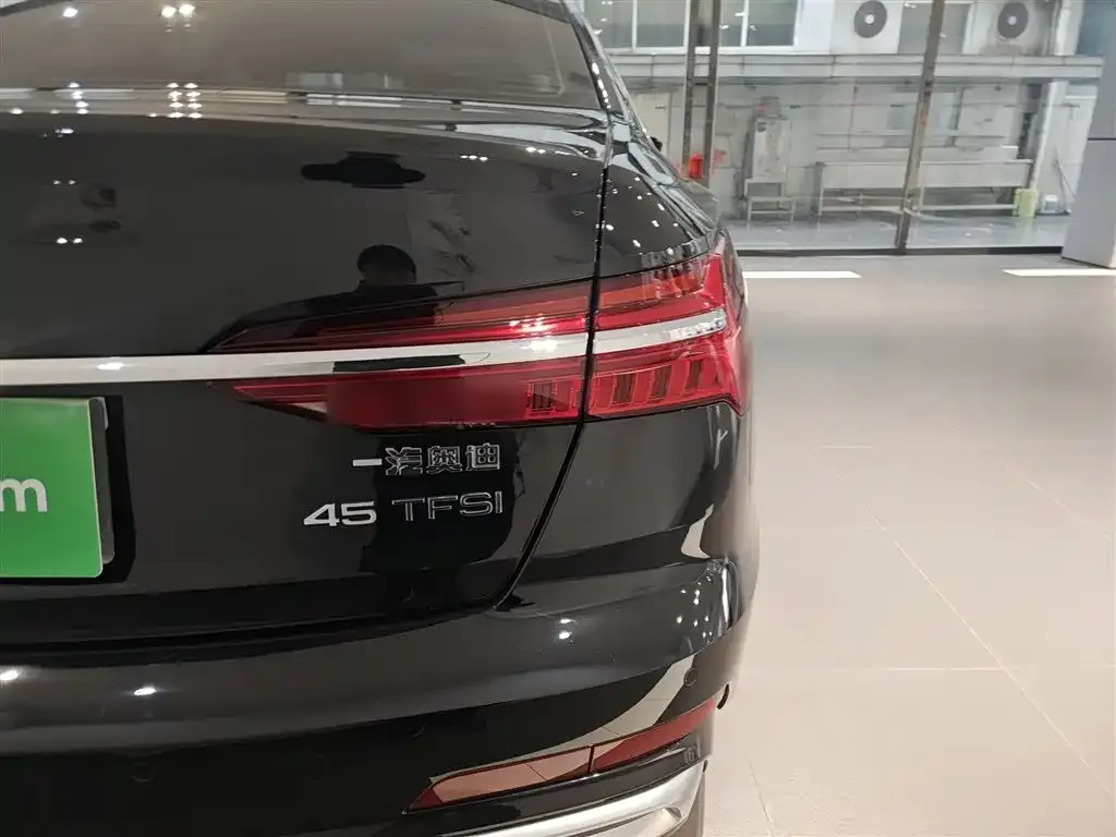 Audi A6L 2025 из CN, фото 8