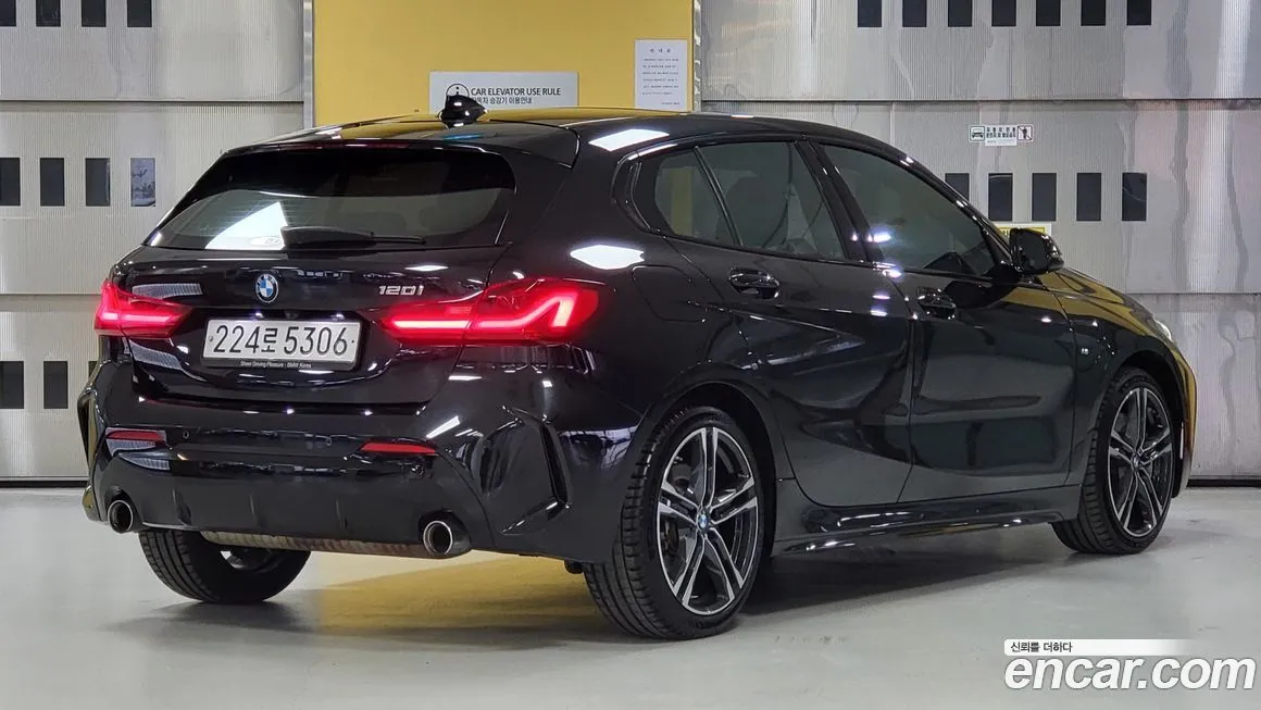 BMW 1-Series 2023 из KR, фото 3