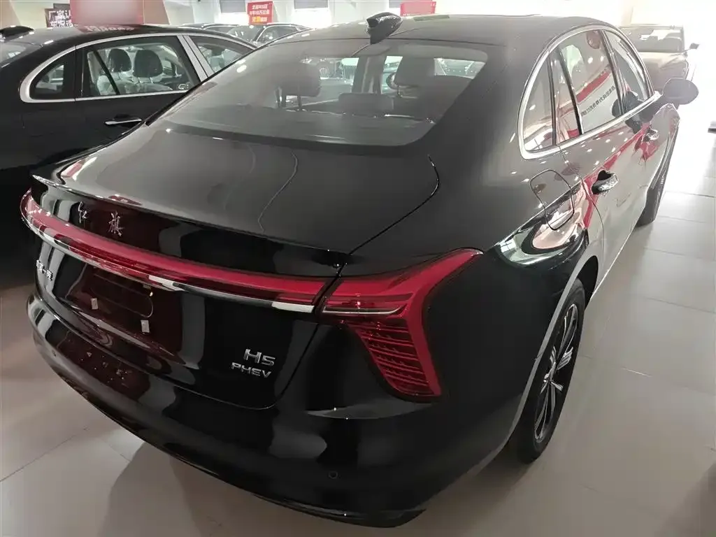 Hongqi H5 PHEV 2025 из CN, фото 4