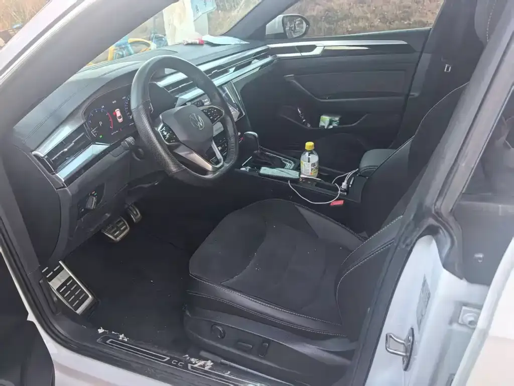 Volkswagen CC 2023 из CN, фото 3
