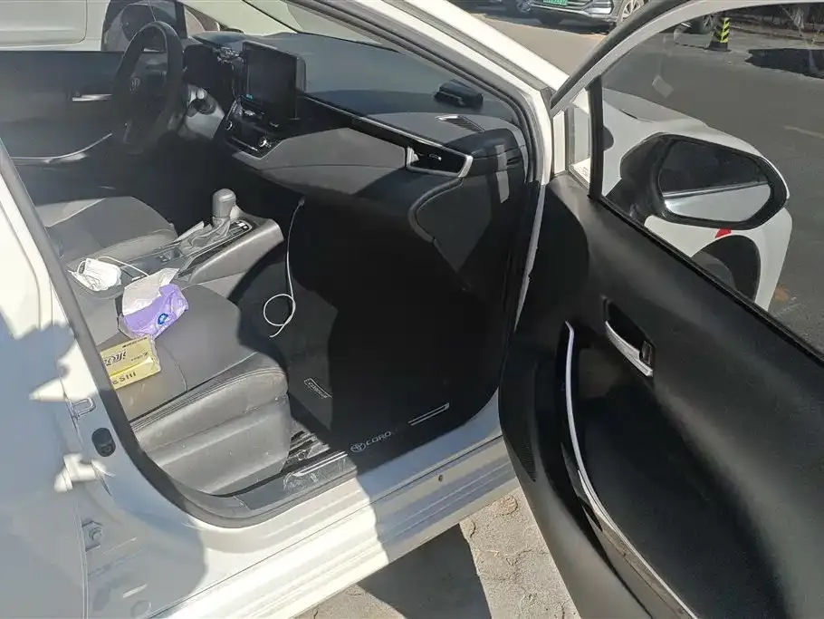 Toyota Corolla 2021 из CN, фото 10