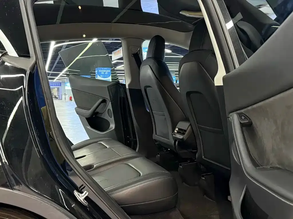 Tesla Model Y 2022 из CN, фото 10