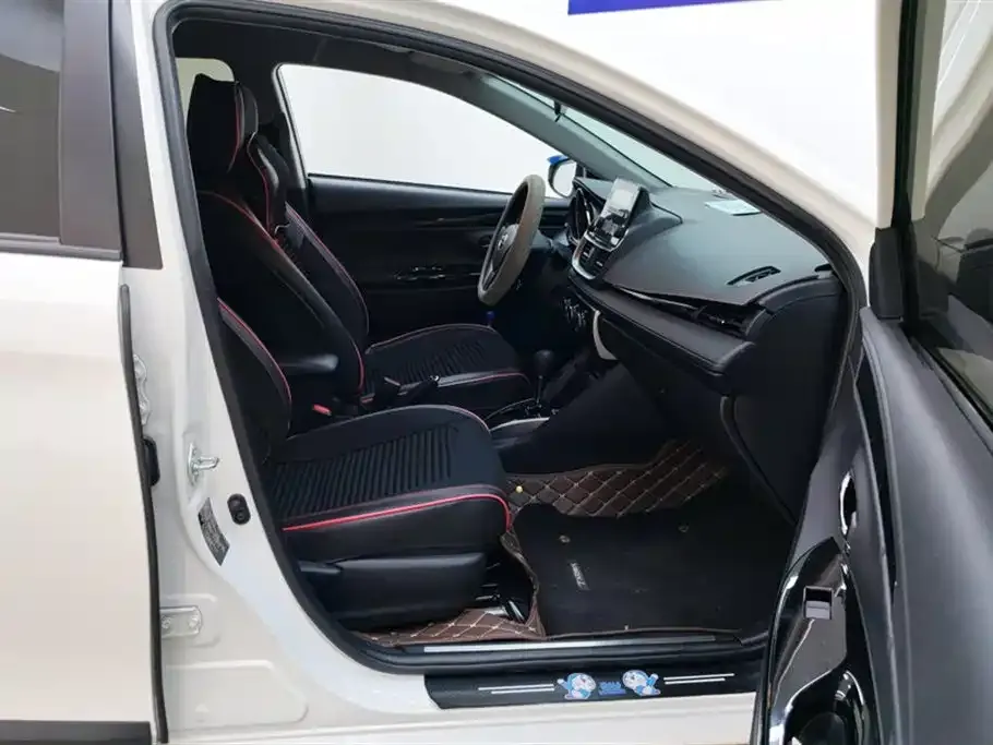 Toyota Yaris L 2023 из CN, фото 6